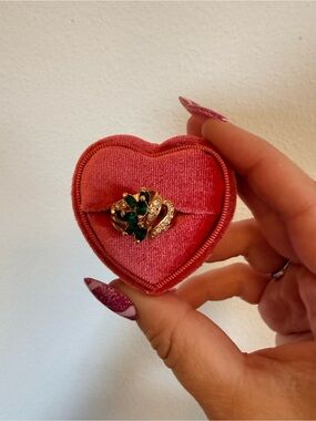 Gold-Tone Green Crystal Leaf Cocktail Ring - Size 6